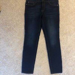 Dark wash super skinny jeans